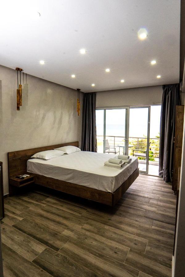 Nikolaidis Apartments Nea Plagia Bagian luar foto
